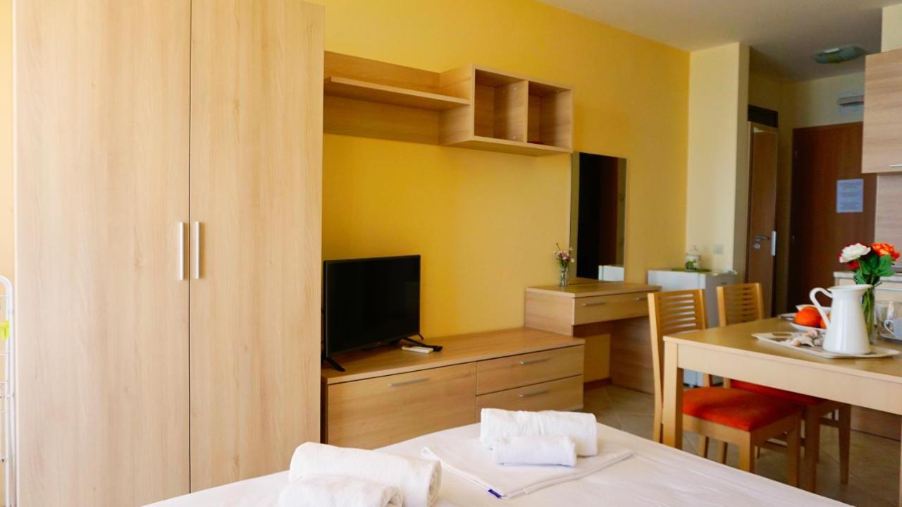 Морски Апартаменти Джулай Морнинг - July Morning Sea View Apartments Kavarna Exterior foto